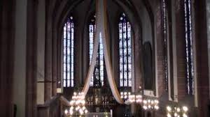 So feiern brautpaare ihre trauung in der evangelischen kirche. Kirchenlieder Zur Hochzeit Die Top 10 Lieder Zum Mitsingen