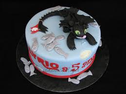 Cake Gateau Dragon Krokmou Toothless How To Train Your Dragon Fondant Gumpaste Gateau Krokmou Idee Gateau Idee Gateau Anniversaire