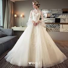 Brautkleid creme | das creme brautkleid ist eine sehr elegante lösung für alle frauen, die sich ein schöner kompromiss daraus bildet das brautkleid in creme. Chinesischer Stil Ivory Creme Durchbohrt Brautkleider 2018 Ballkleid Stehkragen Lange Armel Ruckenfreies Applikationen Mit Spitze Perlenstickerei