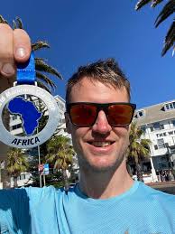 🇿🇦 Cape Town, Africa ✓ That's marathon two complete. It was a 10am start.  The heat picked up as the race progressed. I had a real struggle today, as  I always seem
