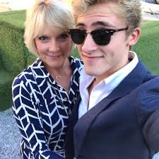 Logan Bartholomew (@LoganBart)