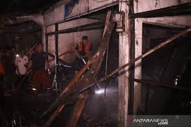 Sebelah timur berbatasan dengan wilayah desa sidokumpul. Belasan Kios Di Pasar Gajah Demak Terbakar Antara Jateng