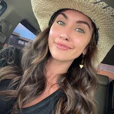 Hello greater Sandpoint community. I'm in a pickle, trying to get my two  kitties spayed tomorrow and would be incredibly blessed by the help of  loaning one or two cat carriers before