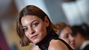 The Crown's Emma Corrin says she'd "probably leave" if she met Princes  William and Harry