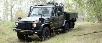 Terrangbil 1522 6x6 Har Flak Och Mojlighet Att Lasta Drygt Tva Ton Betydligt Mer An Fyrhjulsversionen Militara Fordon Fordon Bilar
