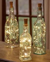 Geben Sie Ihren Leeren Flaschen Mit Lights Neues Leben Die Lichter Verwandeln Jede Flasche In 2020 Lichterketten Hochzeit Dekoration Hochzeit Diy Hochzeitsdeko