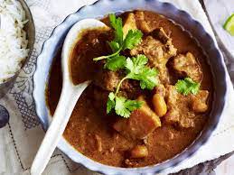 How To Make A Massaman Beef Curry In The Slow Cooker Recipe Slow Cooker Recipes Beef Slow Cooker Massaman Beef Beef Curry