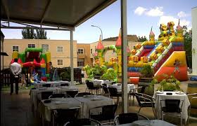 And for lunch or dinner, this city is irresistible. Https Www Xn Alcalaylosnios 1nb Es Turismo Donde Comer Restaurantes 638 Restaurantes Ninos Alcala Henares