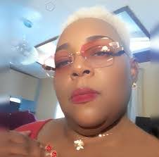 Cassandra Streeter's Instagram, Twitter & Facebook