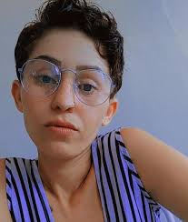 Jovem com doença no fígado e nos ossos faz rifa para ajudar no tratamento