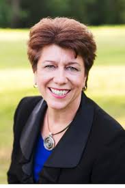 Kathy Renaud's Instagram, Twitter & Facebook