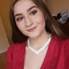 Aryana Motaghian (@aryanamot)