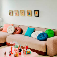 Maisons du monde propone una larga scelta di mobili e di oggetti esclusivi per la casa in una moltitudine di stili: Cuscino Per Divano Party Sancal Rotondo A Tinta Unita In Tessuto