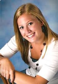 Lora Walker's Instagram, Twitter & Facebook