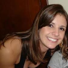 Carol Serpa's Instagram, Twitter & Facebook