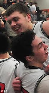 Roma High School basketball player Robert Garza, 16, collapses and dies