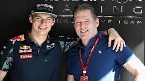 In de periode 1994 tot en met 2003 kwam de snelle limburger in actie in de koningsklasse. Talking Bull 5 Moments From Verstappen Podcast