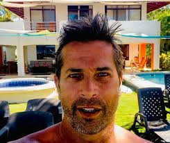 Frank Caronna/Private Surf Coaching/pro surfer 90-97 PSAA tour