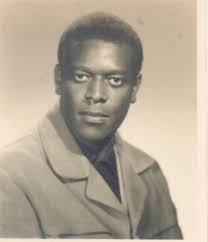 Pus mano que ta trancado liberdade, pus que foi em bora mo saudade sem falcidade, o que te prende e a gravidade, fika a vontade sinval e minha comunidade,, chega com respeito e muita humildade, pus irmão saúde e força e felicidade, o tempo passa fika velho de idade, mas num envelhesse. Osvaldao Wikipedia A Enciclopedia Livre