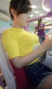 hài hước Em là cô gái mặc áo vàng.... thánh thơ nào làm tiếp hộ em cái :d