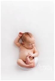 Northern Illinois Newborn Photographer Suzanne Krull Photography Focusing On Simple Newbo Newborn Photography Boy Newborn Photography Girl Newborn Photos Boy