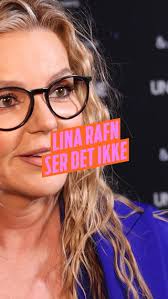 Viste penis-piercing og blev udvist