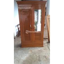 Pembayaran mudah, pengiriman cepat & bisa cicil 0%. Lemari Kayu 2 Pintu Berbahan Kayu Mahoni Harga Murah Di Blitar Tribunjualbeli Com