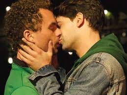 Sexo gay explícito y sin censura, sida y el comienzo de una historia de amor