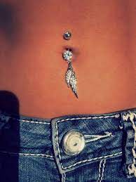 Feather Belly Button Piercing I Want This One Soo Bad My Belly Ring Is Boring And Normal Bellybutton Piercings Cute Piercings Belly Jewelry