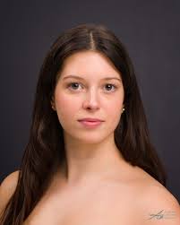 JULIANNA PITTMAN is from Greenville, North Carolina, where she first  discovered her passion for dance at the North Carolina Academy of Dance  Arts. There, she trained in a wide range of styles,