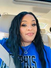 Sydney Miles's Instagram, Twitter & Facebook