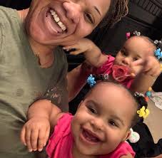 Mimi and Eva two Beauties 🥰 mom and daughter 🖤🥰❤️