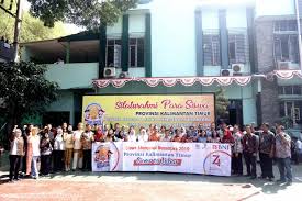 Smk pasundan 1 kota bandung adalah salah satu sekolah rujukan yang terpilih memperoleh bantuan pengembangan teaching factory untuk program keahlian bisnis daring dan pemasaran. Siswa Kaltim Pelajari Budaya Sunda Di Sma Pasundan 1 Bandung Suara Jabar Satu