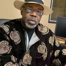 Reggie Bryant (@143Reggie)