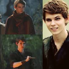 Pin By Hailee Hunter On Tv Shows Movies Peter Pan Ouat Robbie Kay Peter Pan Peter Pan Fanfiction