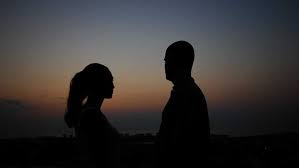 Maaf jika terkadang aku tak seperti yang kamu harapkan dan selalu membuatmu kecewa. aku memang tak sempurna, kadang aku tau kata maaf ini tidak kan mampu menembus kesalahanku kemarin, namun aku tak akan putus ada untuk meminta maaf. Maaf Aku Tak Sempurna Halaman All Kompasiana Com