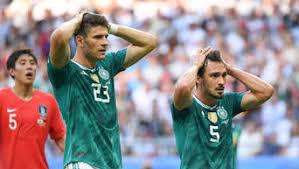Das sind die 23 nationalspieler 2018 für die fußball wm 2018 und der bundestrainer: Kommentar Einer Deutschen Nationalmannschaft Nicht Wurdig Aber Low Kommt Zuruck Reingeklickt