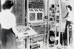 The online etymology dictionary states that the use of the term to mean 'calculating machine' (of any type) is from 1897. Computer Wikipedia