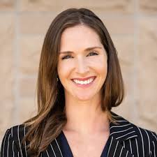 Kelly Lesher's Instagram, Twitter & Facebook