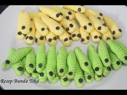 Kue talam, pasti bunda semua sudah tahu kue yang satu ini. Video Cara Membuat Kue Uler Uleran