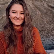 Lynn Soderquist's Instagram, Twitter & Facebook