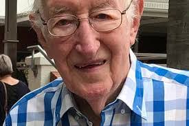 Francis Swart's Instagram, Twitter & Facebook