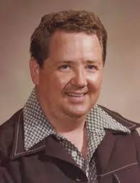 Benjamin Middleton's Instagram, Twitter & Facebook