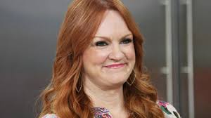 White House Faith Office Leader Says 'It's Not Hard' For Wives To 'Submit'  To Husbands