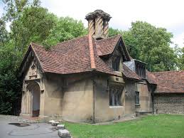 Fulham palace is a historical oasis and full of interesting history, art and artefacts. File Fulham Palace Gatehouse Jpg Travel Guide At Wikivoyage
