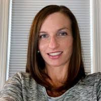 Elizabeth Manion's Instagram, Twitter & Facebook