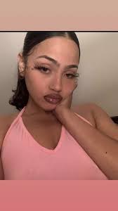 Mia Bliss (@theonemia01)