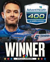 Kyle Larson reigns in Kansas for his THIRD win of the season.