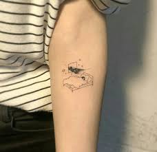 pin ot polzovatelya celia na doske tattoos tatu minimalizm tatuirovki tatu