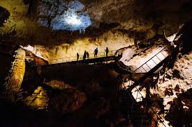 Jewel Cave - in the Margaret River ...
